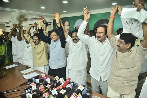 Palaniswami announced the number of seats in the presence of the BJP's Tamil Nadu election in-charge and Union Minister Piyush Goyal, BJP State president Nainar Nagenthran, and PMK chief Anbumani.