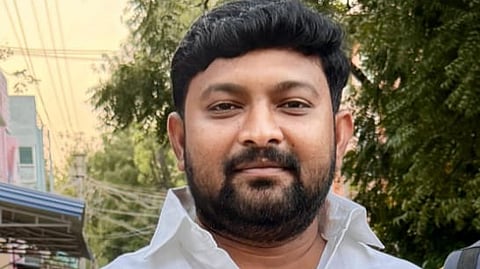 AIADMK cadres welcomed the announcement of former Minister SD Chellapandian as candidate in Thoothukudi.