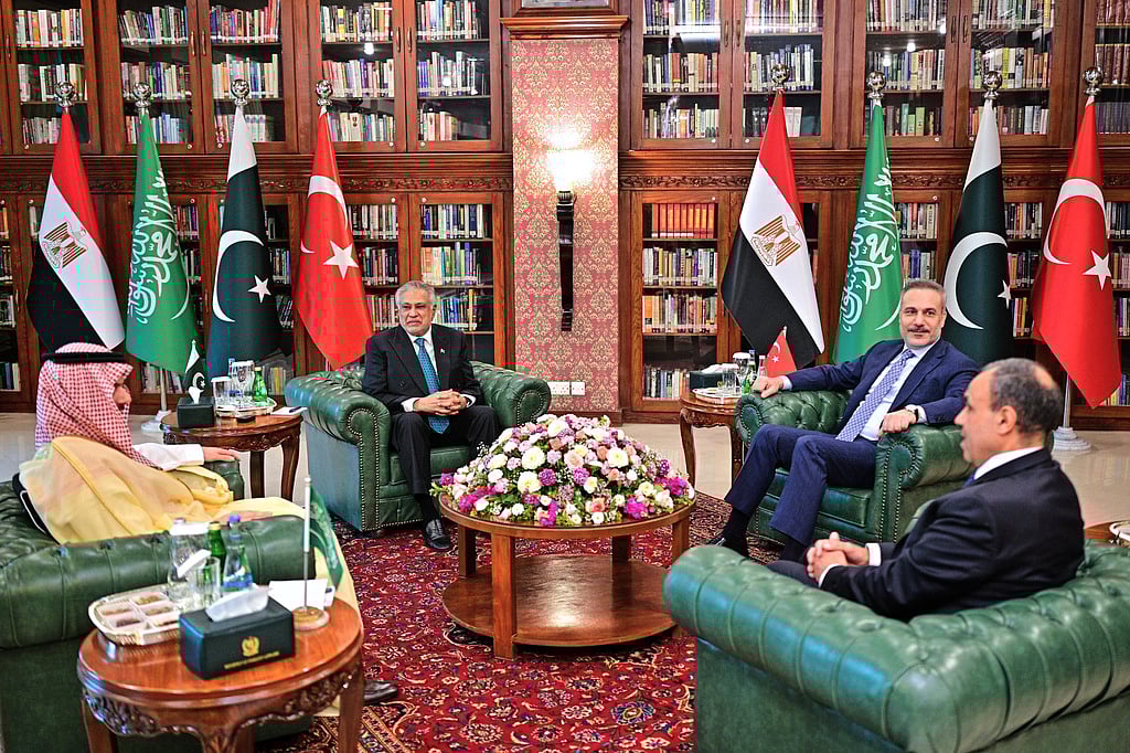 Will host US-Iran talks in coming days: Pakistan after meeting with leaders of Saudi, Egypt, Turkiye