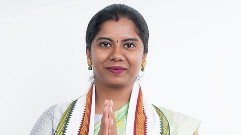 Srinidhi, Singanallur candidate.