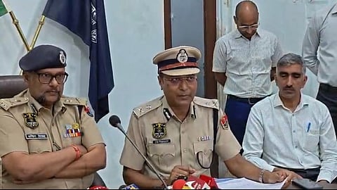 The investigation revealed that the accused obtained Digital Signature Certificates (DSCs) using forged Aadhaar and PAN cards