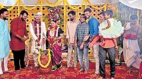 A LPG cylinder being gifted at a wedding in Uttara Kannada.