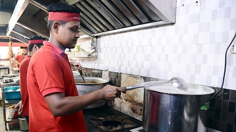 Following the continued LPG cylinder shortage, the hotel owners are turning to induction stoves as an alternative to LPG cylinders.