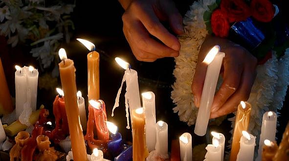 Around 100 people killed in mistaken air force attack on Nigerian market