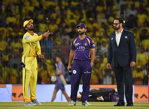 CSK Captain Ruturaj Gaikwad (L) and KKR captain Ajinkya Rahane (C) at the toss on Tuesday