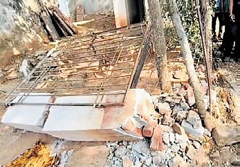 The mishap occurred at Rubudisingh government primary school when the duo was playing on the campus. 