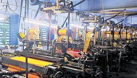 In Tamil Nadu’s weaving hub, low wages, rising costs and a history of organ trafficking shape voter concerns, with over 100 kidney donors identified in the Pallipalayam belt.