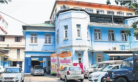 Old corporation building on Park Avenue Road.