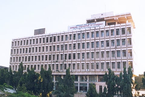 HC pulls up GHMC over inaction