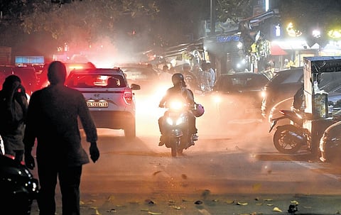 Thunderstorms and rain are expected, providing some relief from the oppressive heat, with a yellow alert specifically issued for April 29.