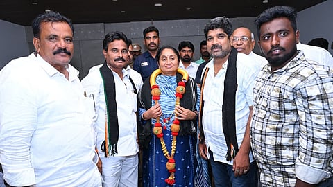 Leaders from Kuruba community felicitating BC Welfare Minister S Savitha at her camp office in Tadepalli on Tuesday.