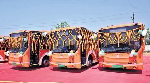 The new e-buses launched by CM Mohan Charan Majhi in Keonjhar | express