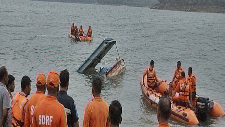 Four drowned in Bargi reservoir as tourist boat capsizes; 18 missing