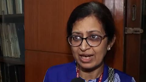 Dr Sheffali Gulati, Professor of Paediatrics at AIIMS Delhi, emphasised that children face a higher risk during extreme heat and require careful monitoring.