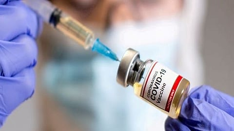 According to the complainants, Srilatha did not recover after discharge, was later diagnosed with pulmonary fibrosis at another hospital and died on December 7, 2020, with the family alleging negligent treatment at the first hospital. 