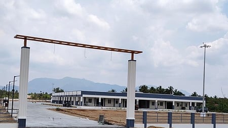 The newly constructed bus stand at Anaipalayam, 8km away from Rasipuram town.