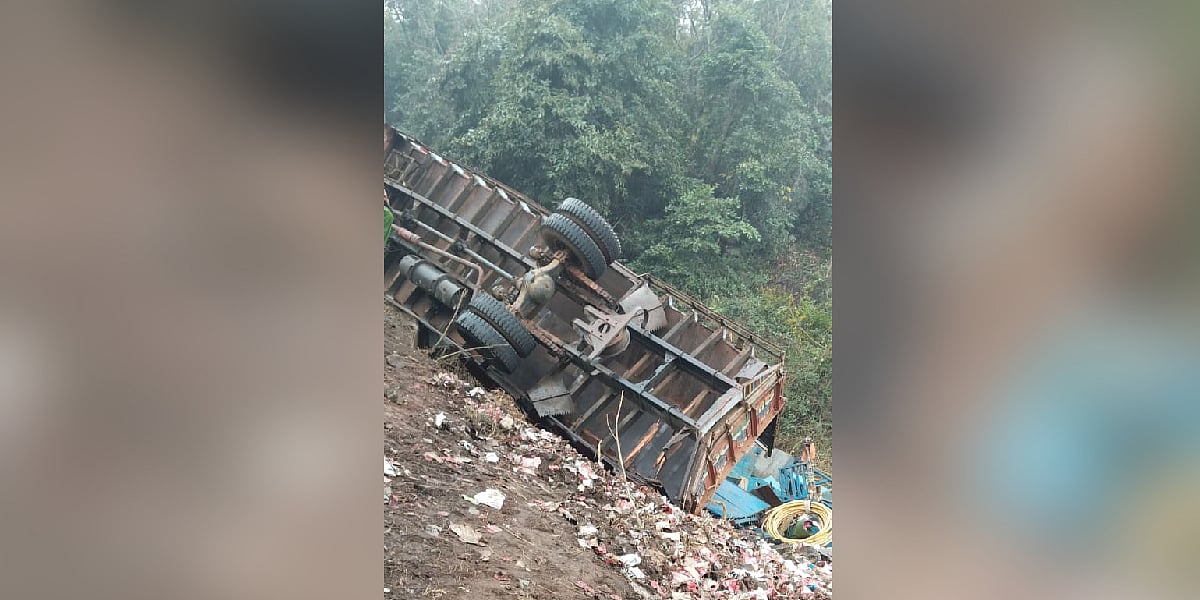 Six killed, nine critical as truck falls into gorge on NH-49 in Odisha