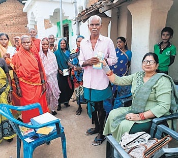 Sarpanch Saroj Devi’s e-rickshaw pitch for easy commute in Odisha