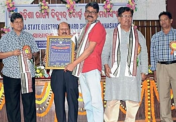 Power employees federation demands review of Tata Power vesting order