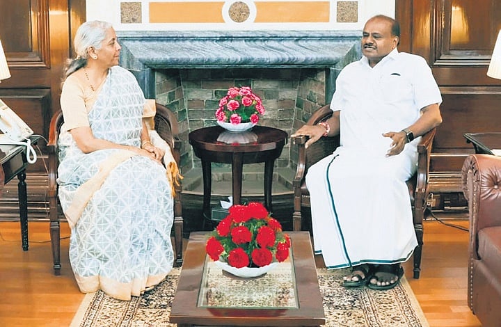 After grand reception, Union Minister Kumaraswamy to leave for Tirupati ...