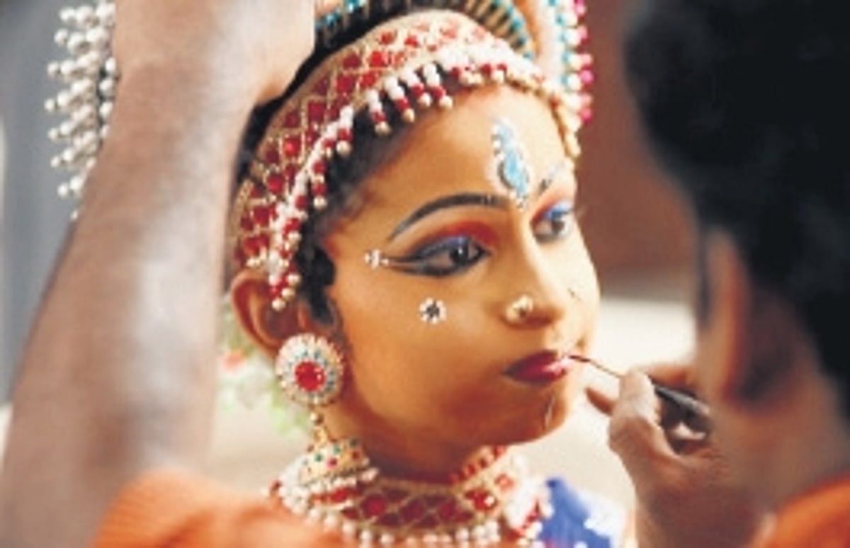 Child Rama Makeup Instrument Understanding makeup for children