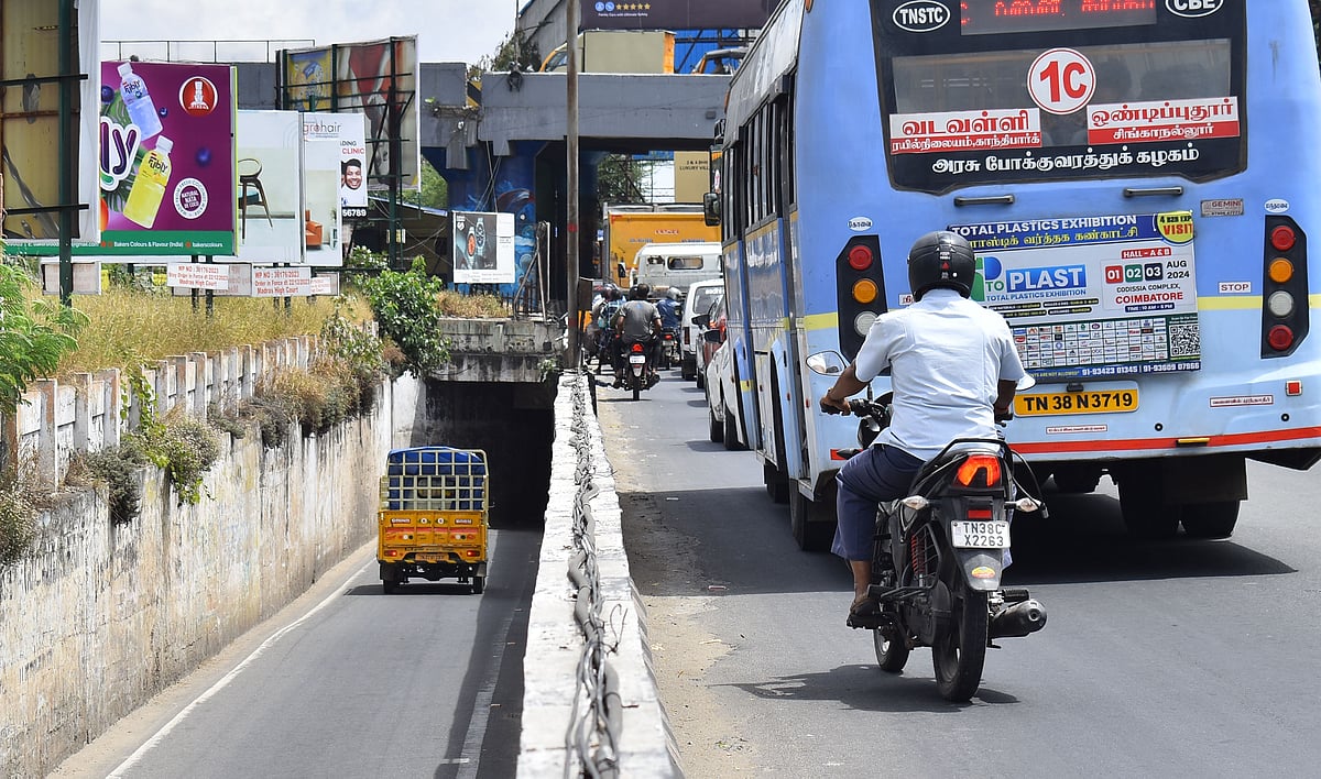 No height barrier, heavy vehicles get stuck in underpass on Avinashi ...