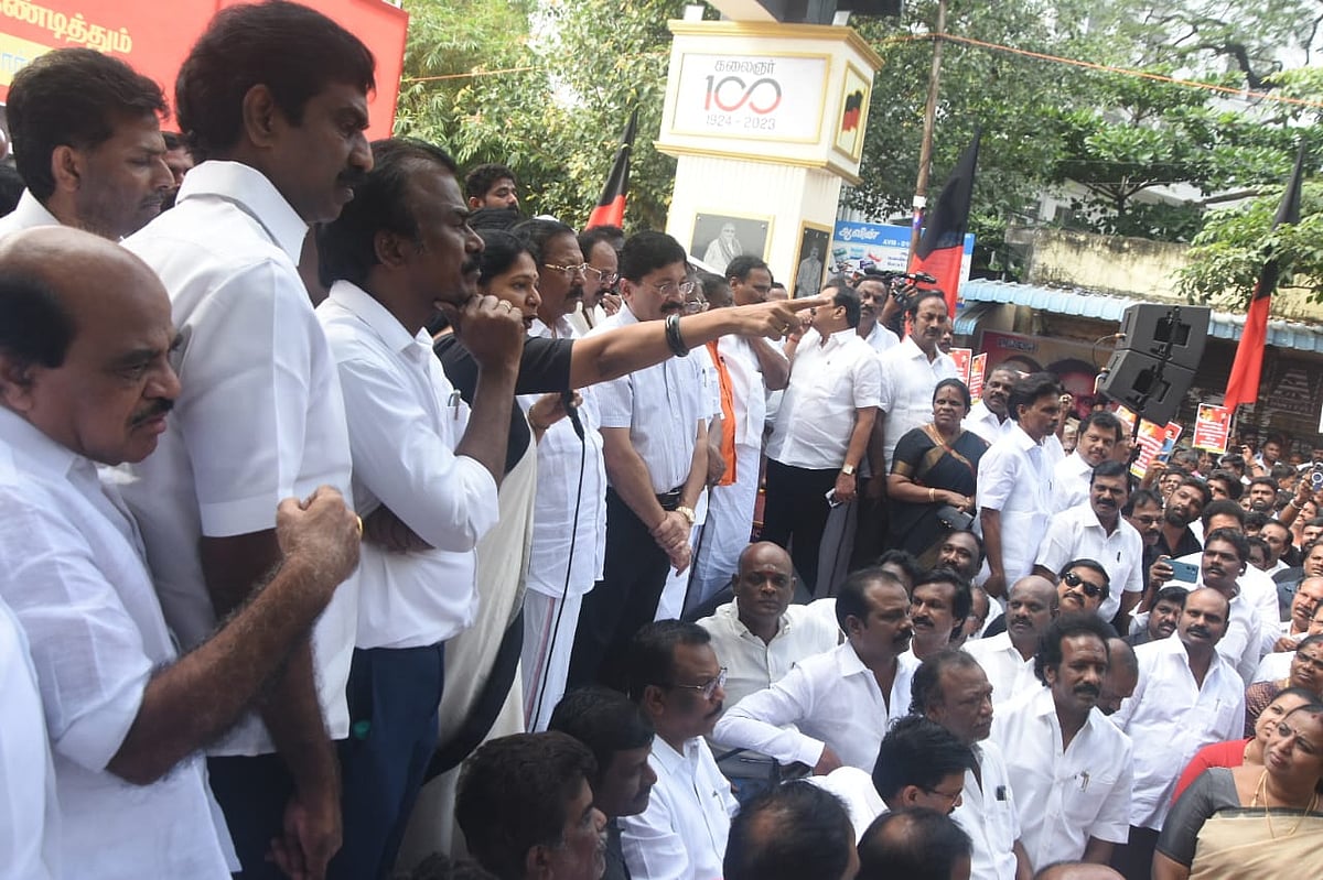 Tamil Nadu governor was sent to trouble govt, insult Tamil: Kanimozhi ...