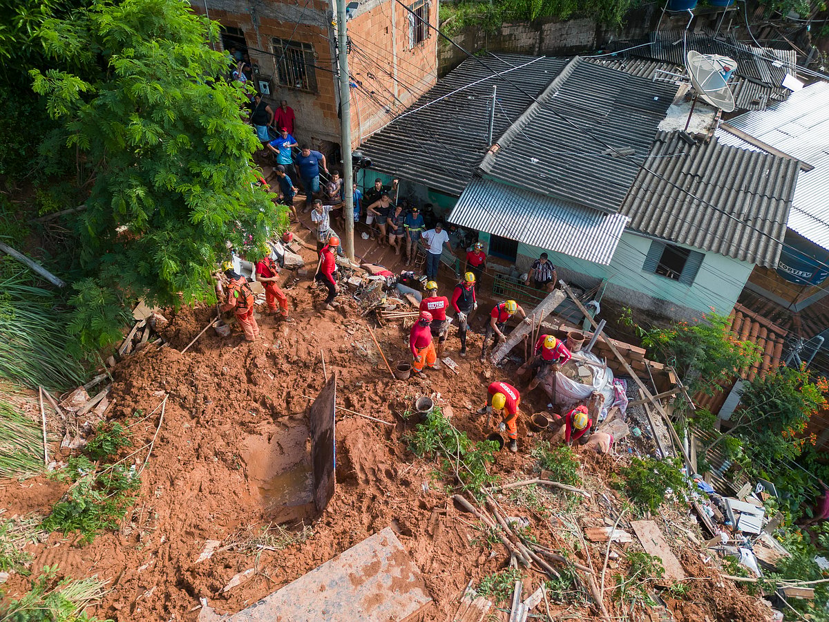 At least 10 killed as multiple landslides, torrential rains wreak havoc ...