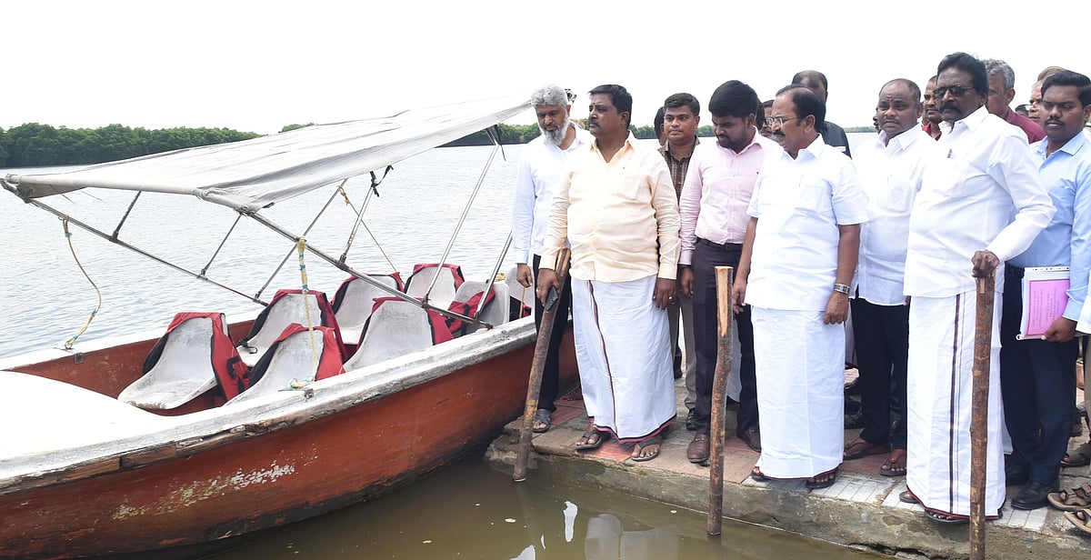 TN Tourism Minister R Rajendran inspects ongoing development projects ...