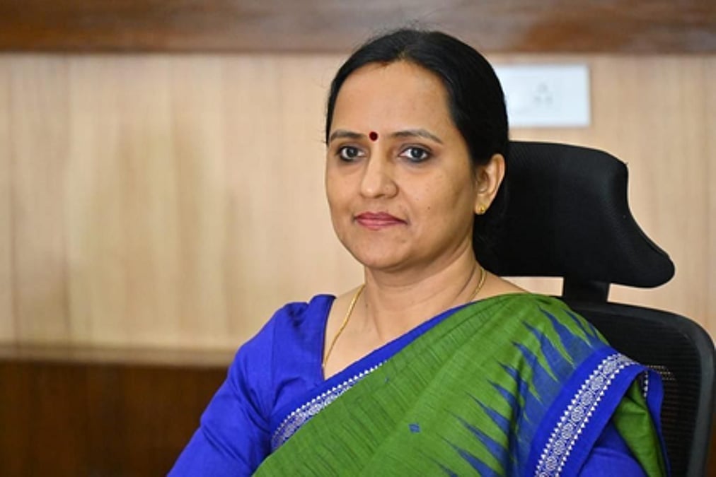 IAS officer Sujata Karthikeyan takes voluntary retirement amid speculation over plans
