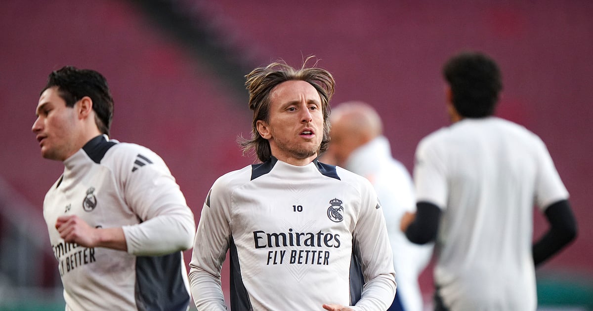 Luka Modric lands in Italy to sign with AC Milan after 13 seasons at ...