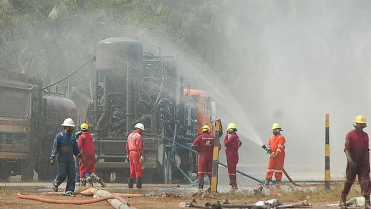 ONGC battles to stop gas leak from rig in Rudrasagar field in Assam; to ...