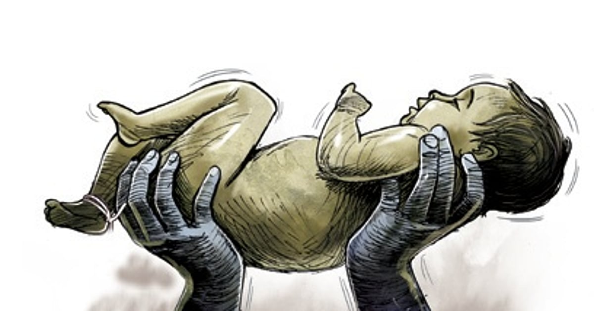 Woman gives birth on moving bus, throws newborn out of window; baby dies