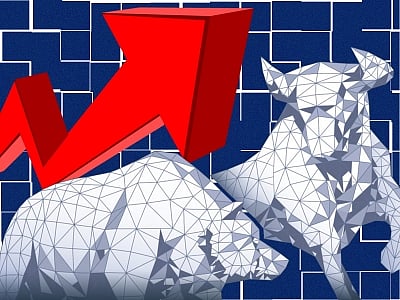 HCL Tech, HDFC Bank, Sun Pharma, Tata Motors stocks rise on US Fed rate cut