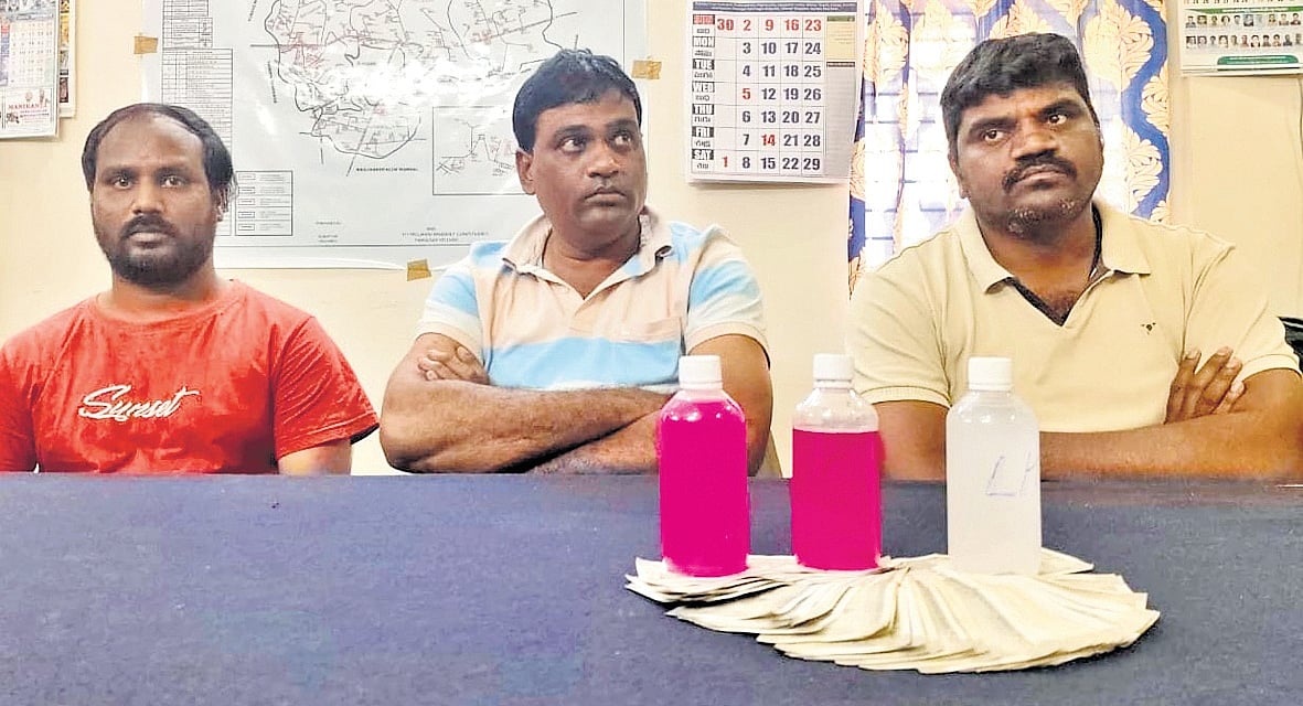 Three including deputy tahsildar in Anti-Corruption Bureau net for ...