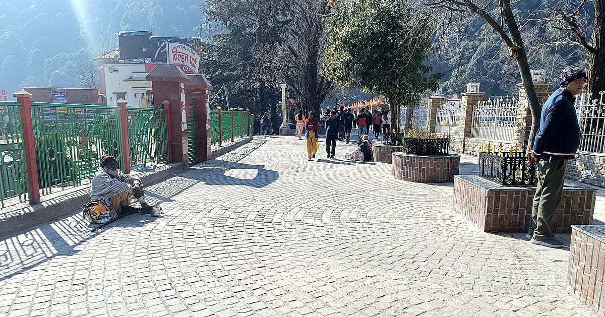 Lack of snowfall causes massive revenue loss across key destinations in ...