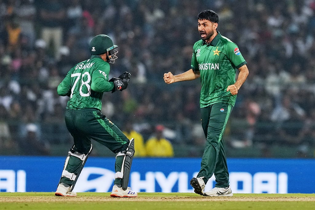 Pakistan knocked out of T20 World Cup despite five-run victory over Sri ...