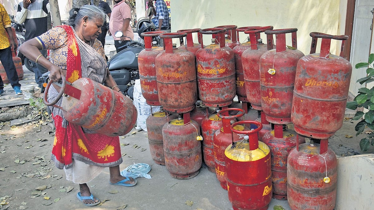 Enough gas stock for Durga temple prasadam in Vijayawada
